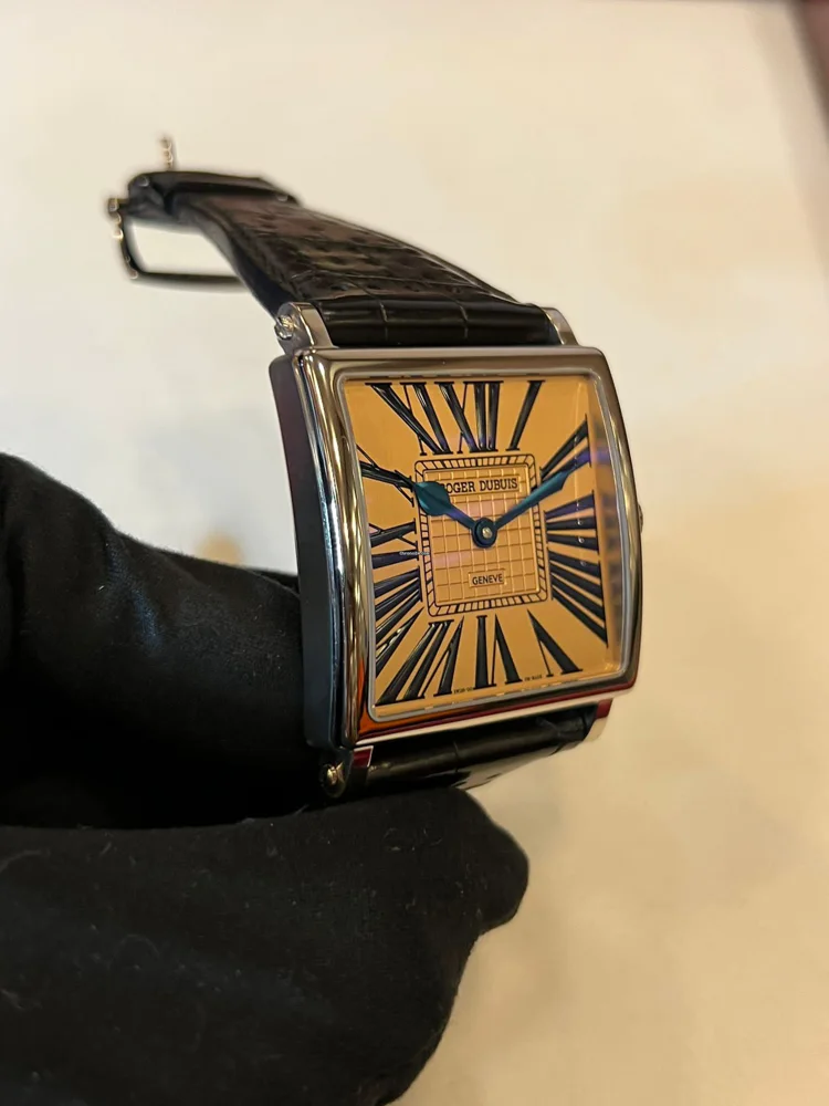 Roger Dubuis Golden Square G40 140 G22 7A